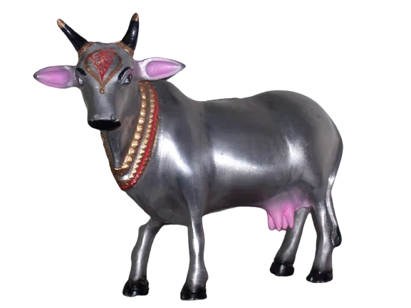 Creative Design of Aluminium cow statue white metal colored handmade Decorative cow statue For Home and Gift Item
