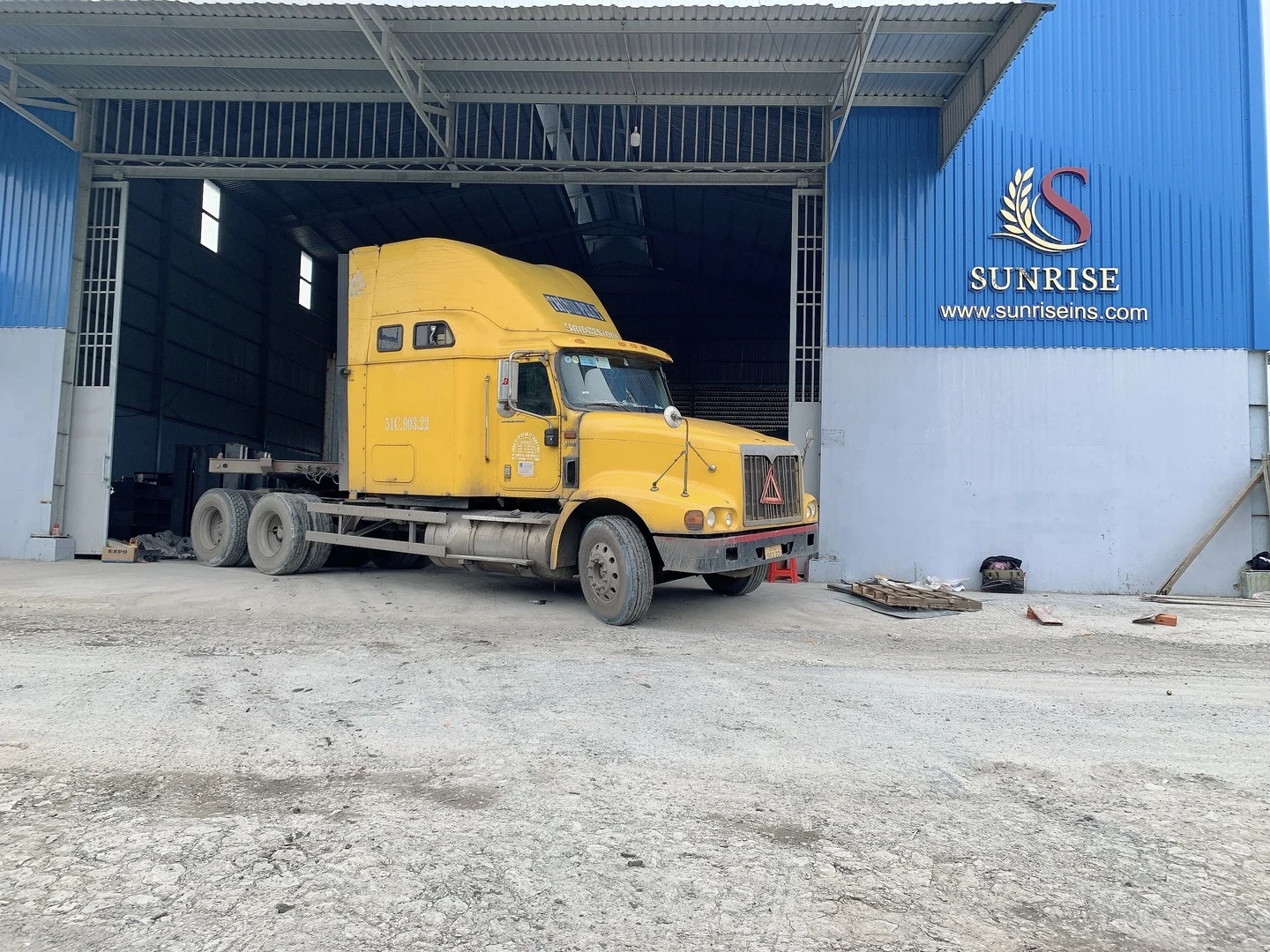 Best Quality Long Grain Aromatic Jasmine Rice From Sunrise Ins Factory  (+84986778999 Mr. David)