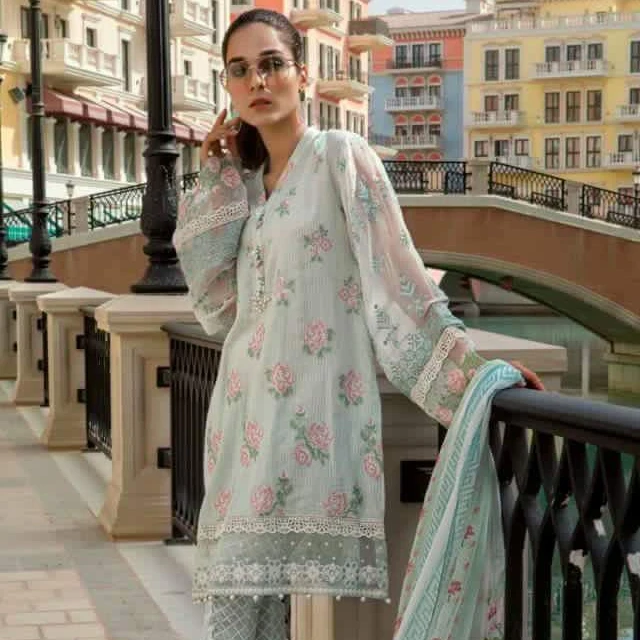 Модные дизайнерские пакистанские костюмы газон/Лен/хлопок с вышивкой из 3 частей доступны по оптовой цене.