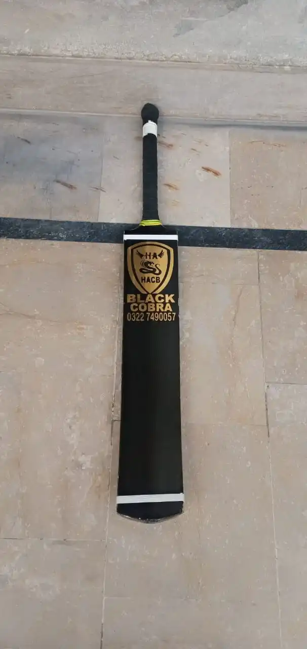 Теннисная бита