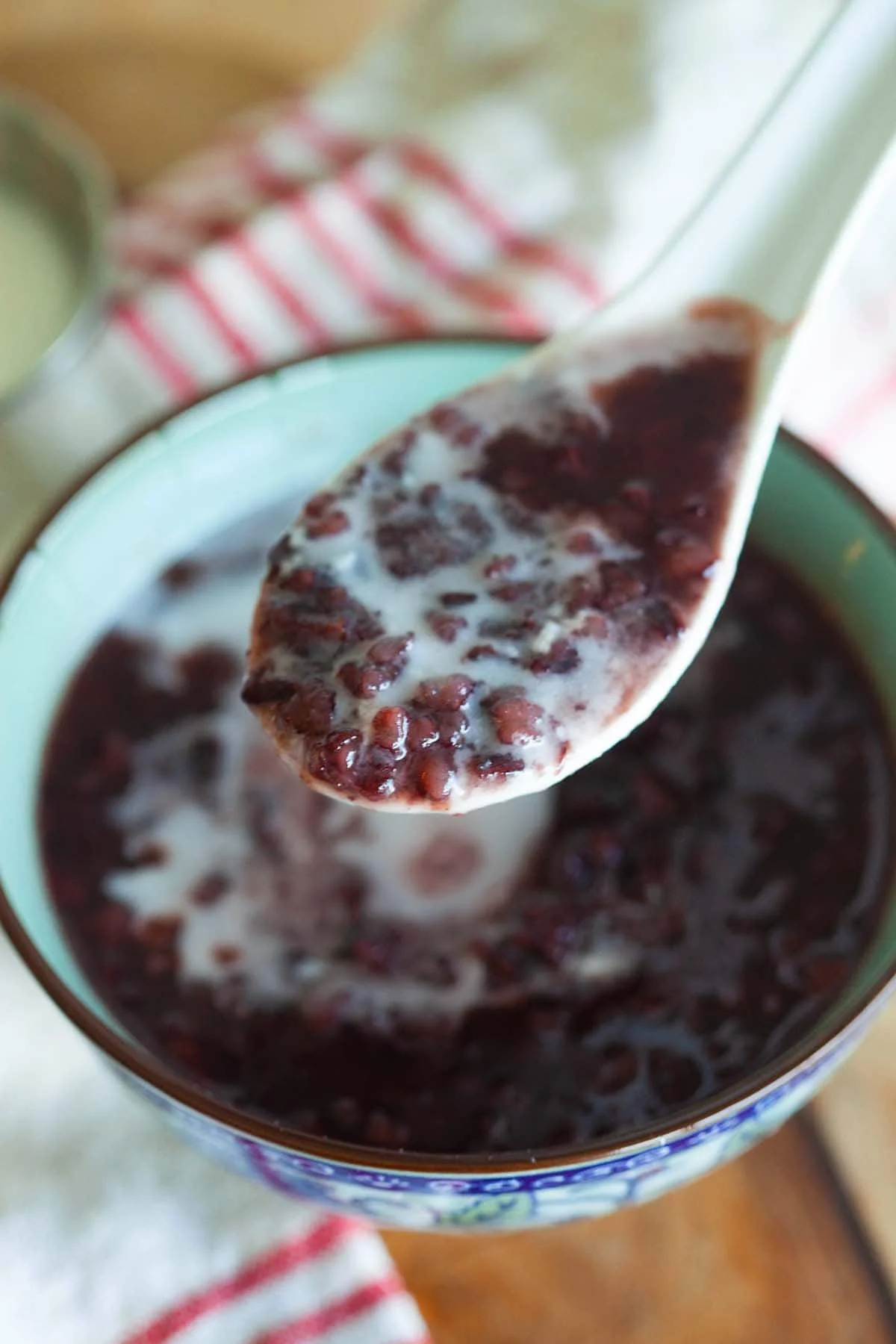  100% натуральный здоровый черный рис здоровые темно-фиолетовые зерна очень полезно чем белый (Ms Деми + 84 961 733 400)