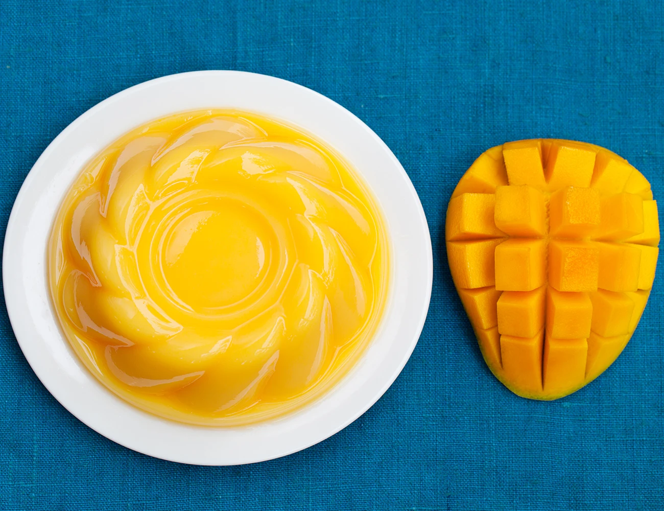 Hotsale product 2021 Catalopue Flavor Jelly Powder jelly box Various Packing Type 140g box packing from Vietnam