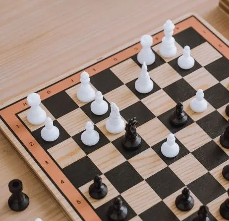 
10 Years Manufacturing Experience Of High Quality Industrial Wooden Chess Game Set With Epoxy Resin Chess Pieces 