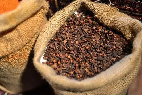 Гвоздики из Шри-Ланки