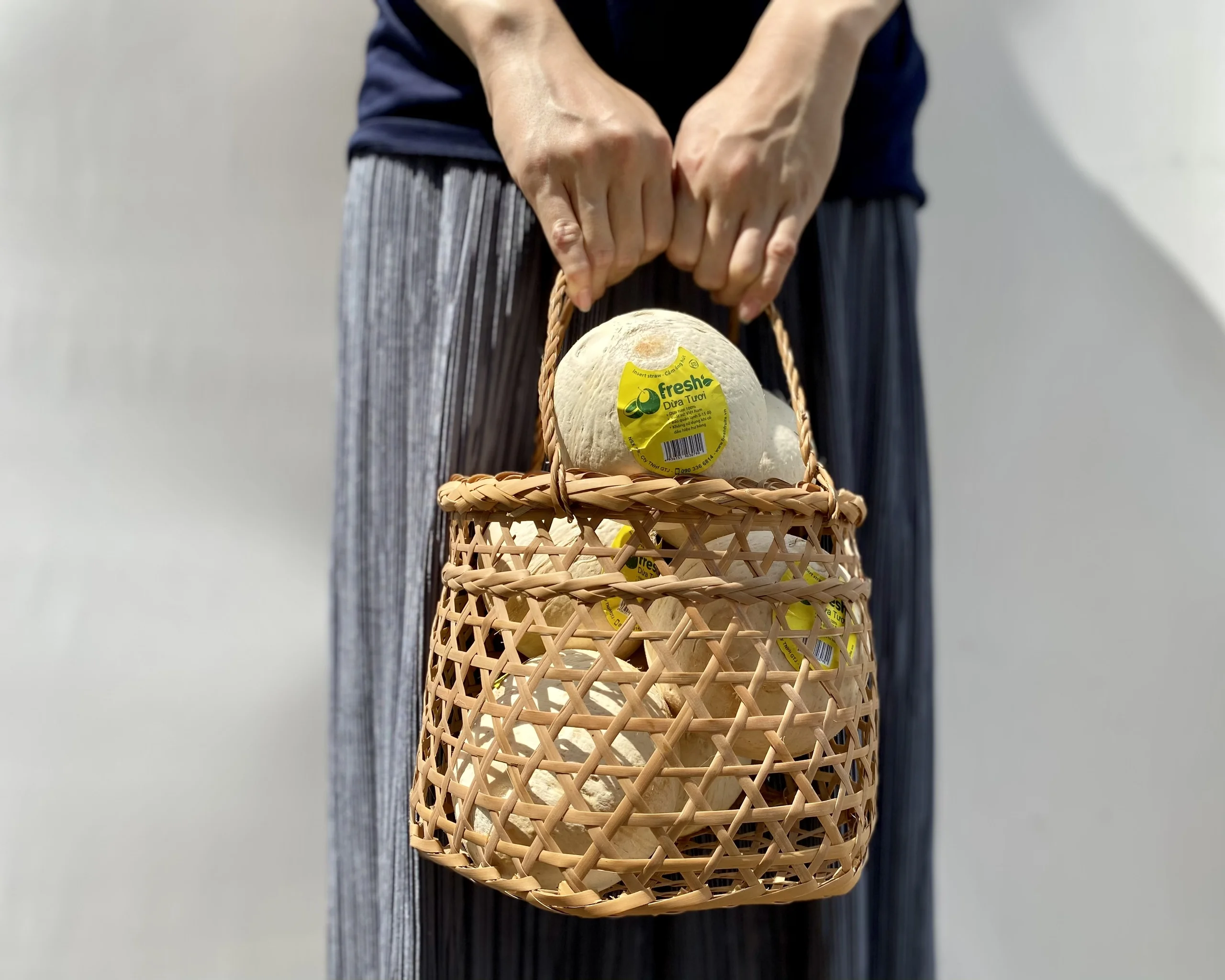 
Wholesale Good Price Natural Whole Fresh Convenient Coconut Good For Health From Vietnam 