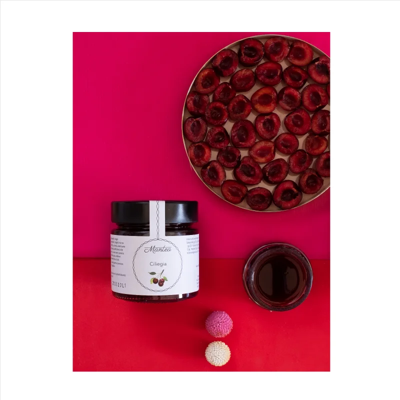 Top quality Italian cherries jam 60 % MANTEA 250 gr ready to ship