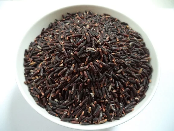 Фиолетовый рис легко переваривается помогает нагревать желудок/поставщик риса