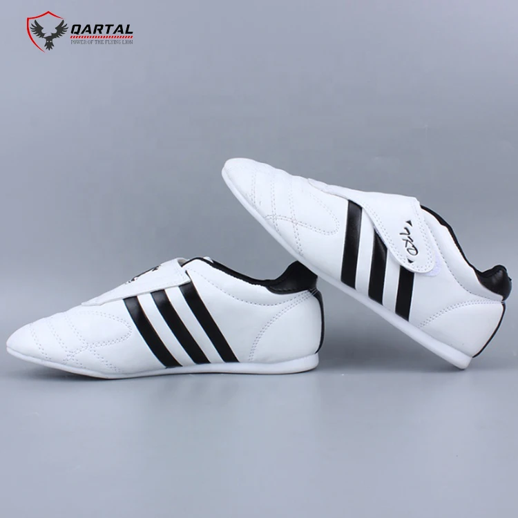 Wholesale Cheap Price Customized Your Logo Design Martial Art Outsole Material Kung Fu MMA Taekwondo Training Shoes
