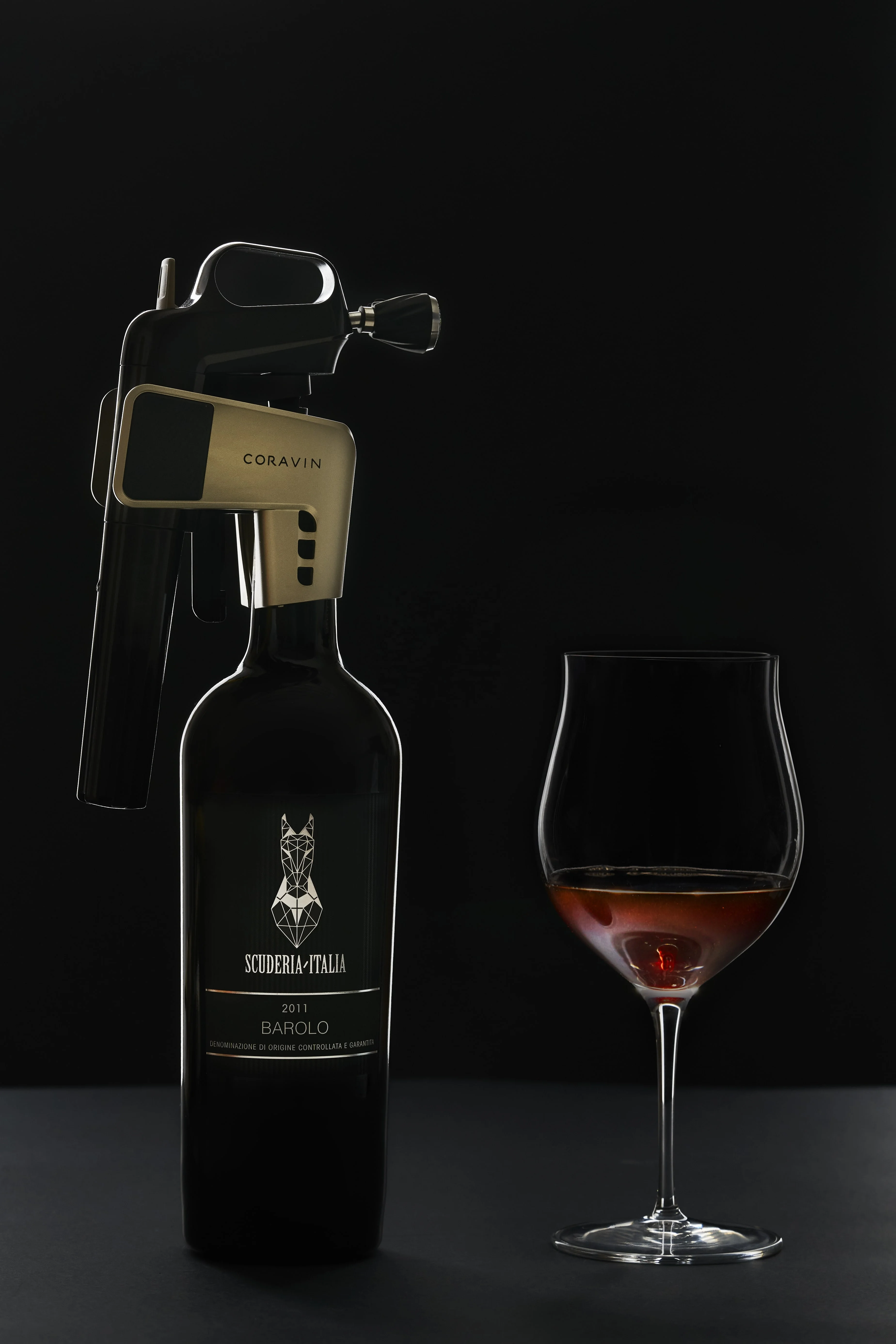 Престижное итальянское красное вино BAROLO DOCG 2011 Scuderia Italia 0.75L