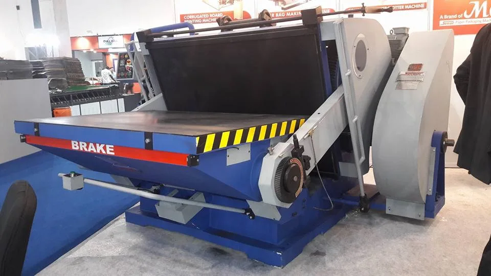 
BOXMAC Die Punching Cutting Creasing Machine For Making Corrugated Carton Boxes 