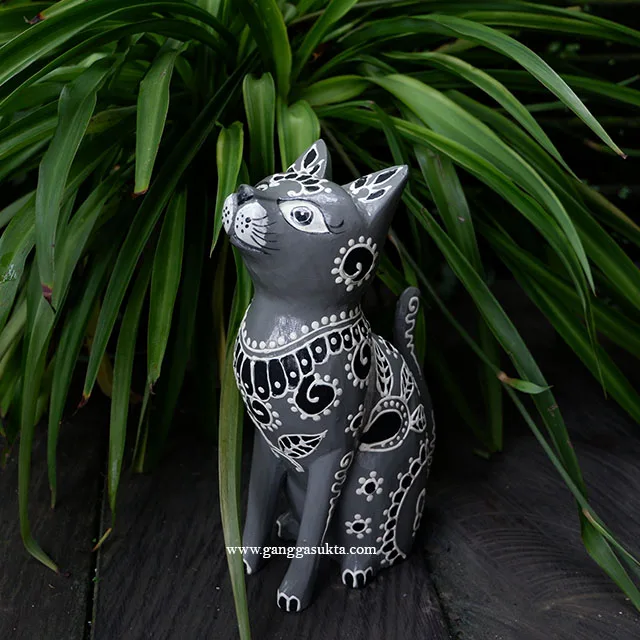 Wooden Cat Grey Garden Decor Carved with Painting Home Decoration