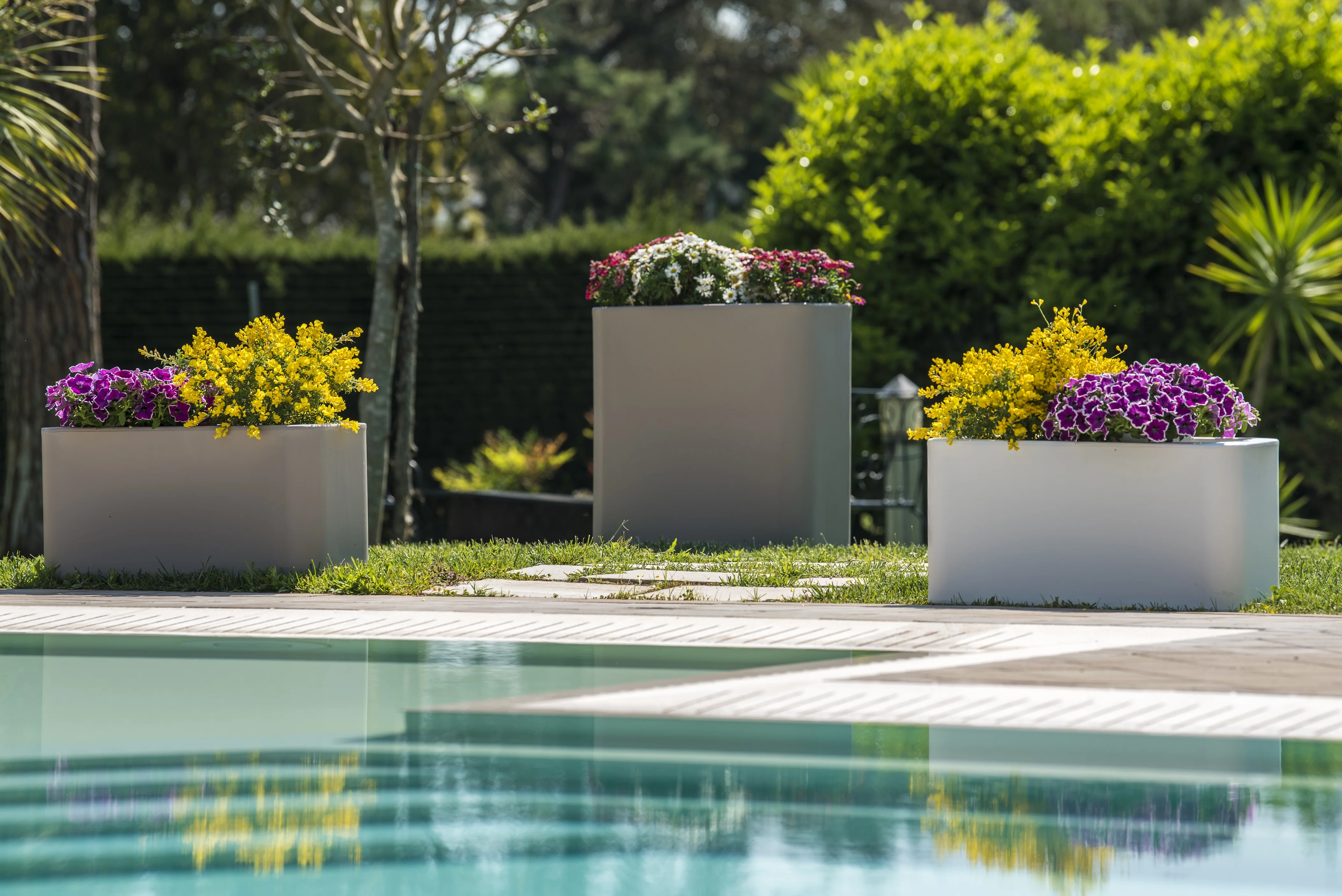 Best quality Italian Plastic Vase for Garden