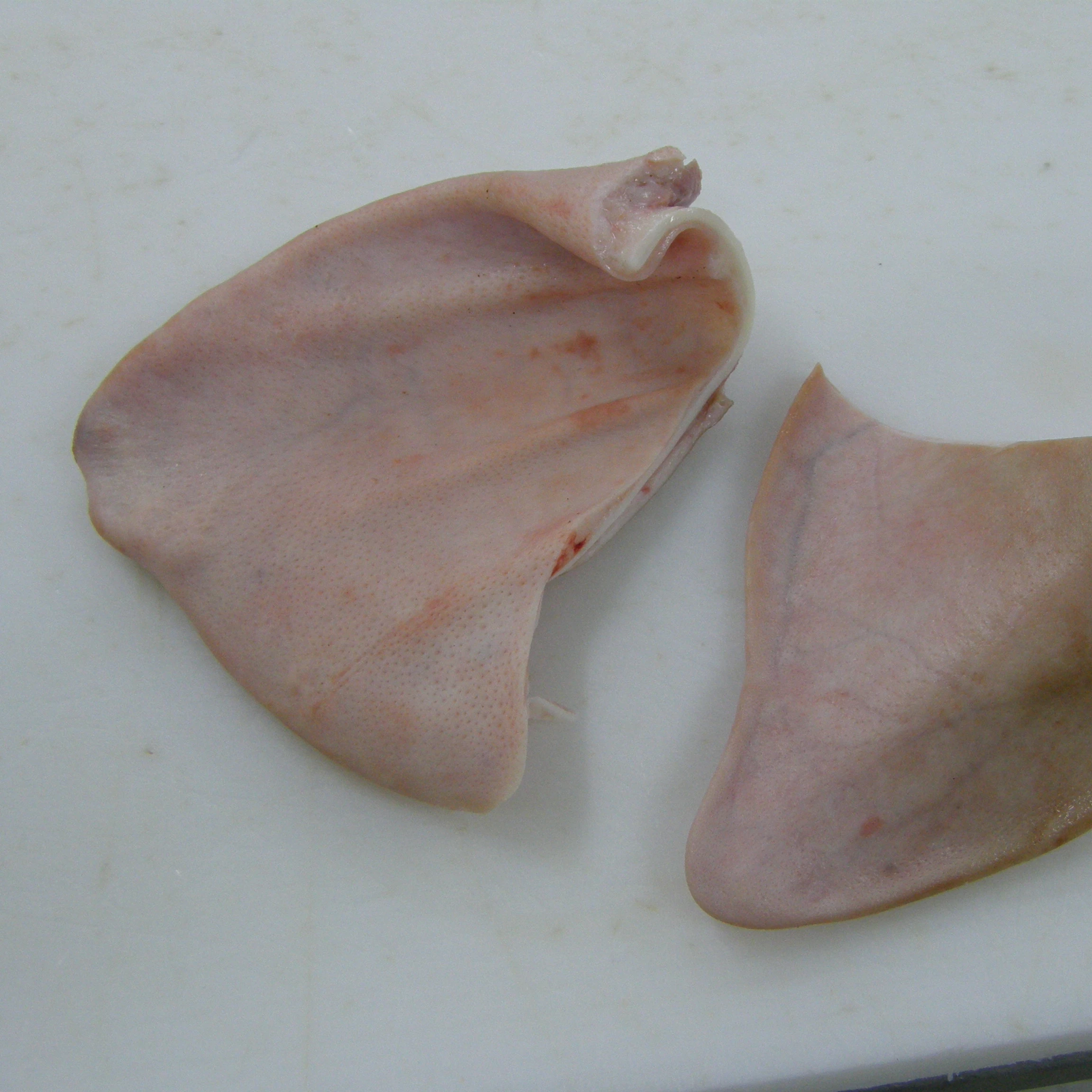 ORGANIC FRESH FROZEN PORK EAR MONTENEGRO ORIGIN PROCESSING FROZEN PORK EAR ORIGIN TYPE  MONTENEGRO PORK EAR  A GRADE 400-450G 20