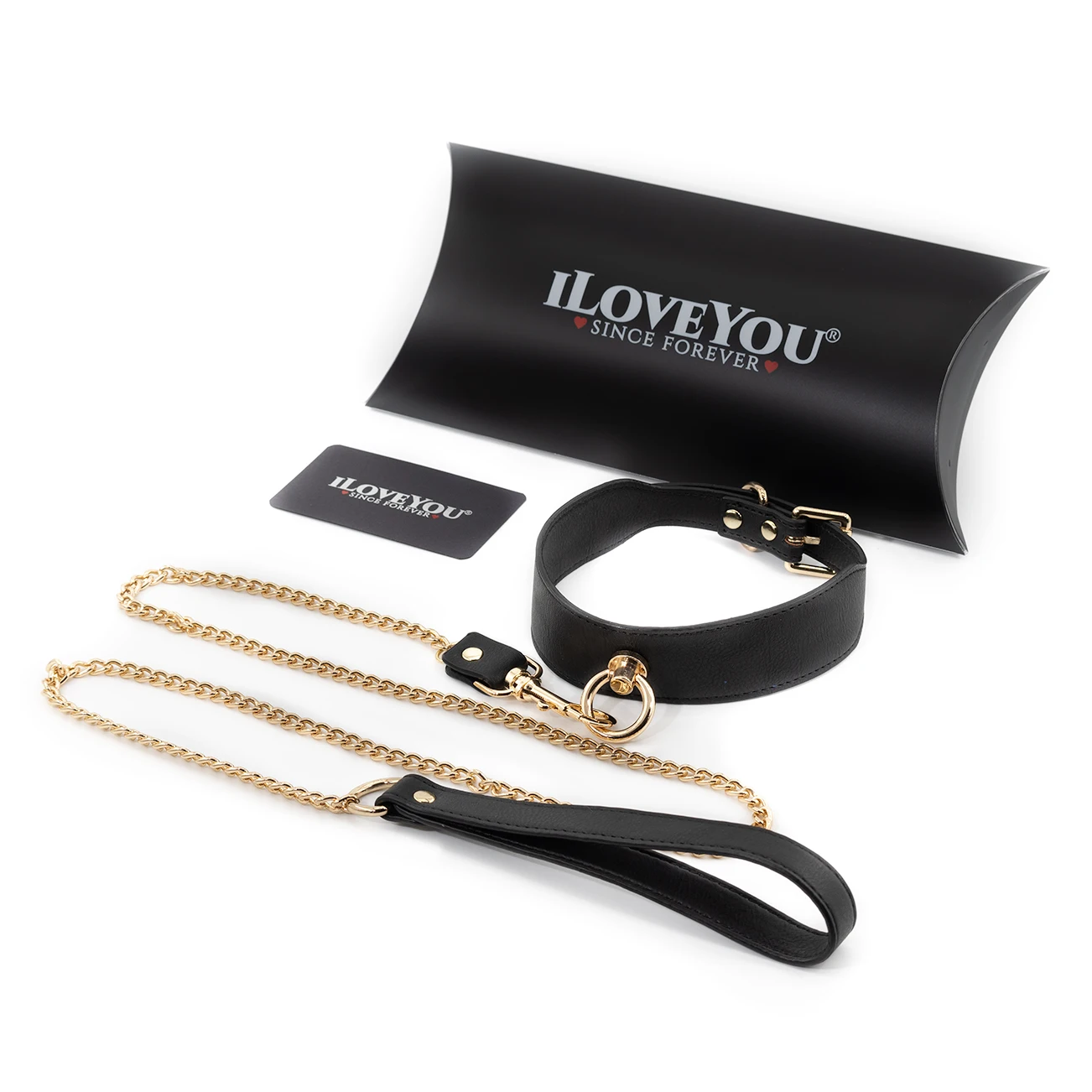 Курчавый воротник с золотым поводком на цепочке