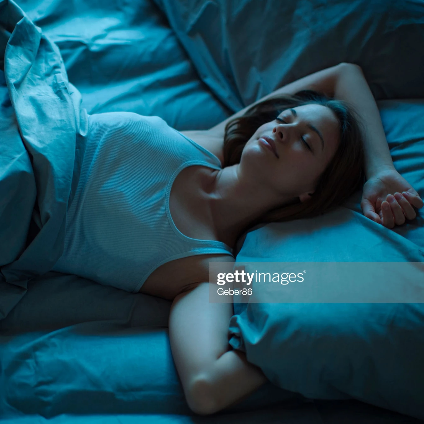 Комфортная простыня, однотонная Простыня из хлопка и полиэстера с принтом для двуспальной кровати