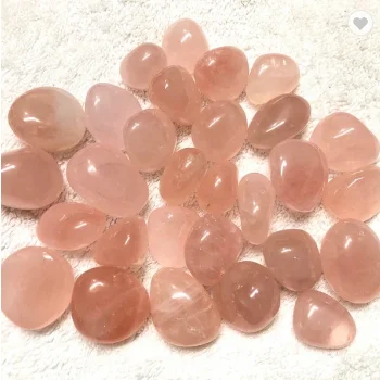 Розовый кварц упал камень