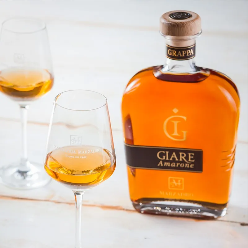 Italian high quality GRAPPA RISERVA LE GIARE AMARONE in wood aged For Export