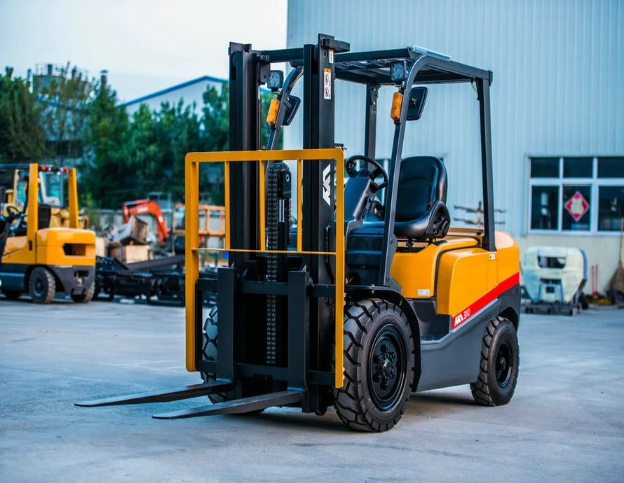 DELIVERY TO any point RUSSIA. CUSTOMS CLEARING. Excavators, loaders,trcks etc.