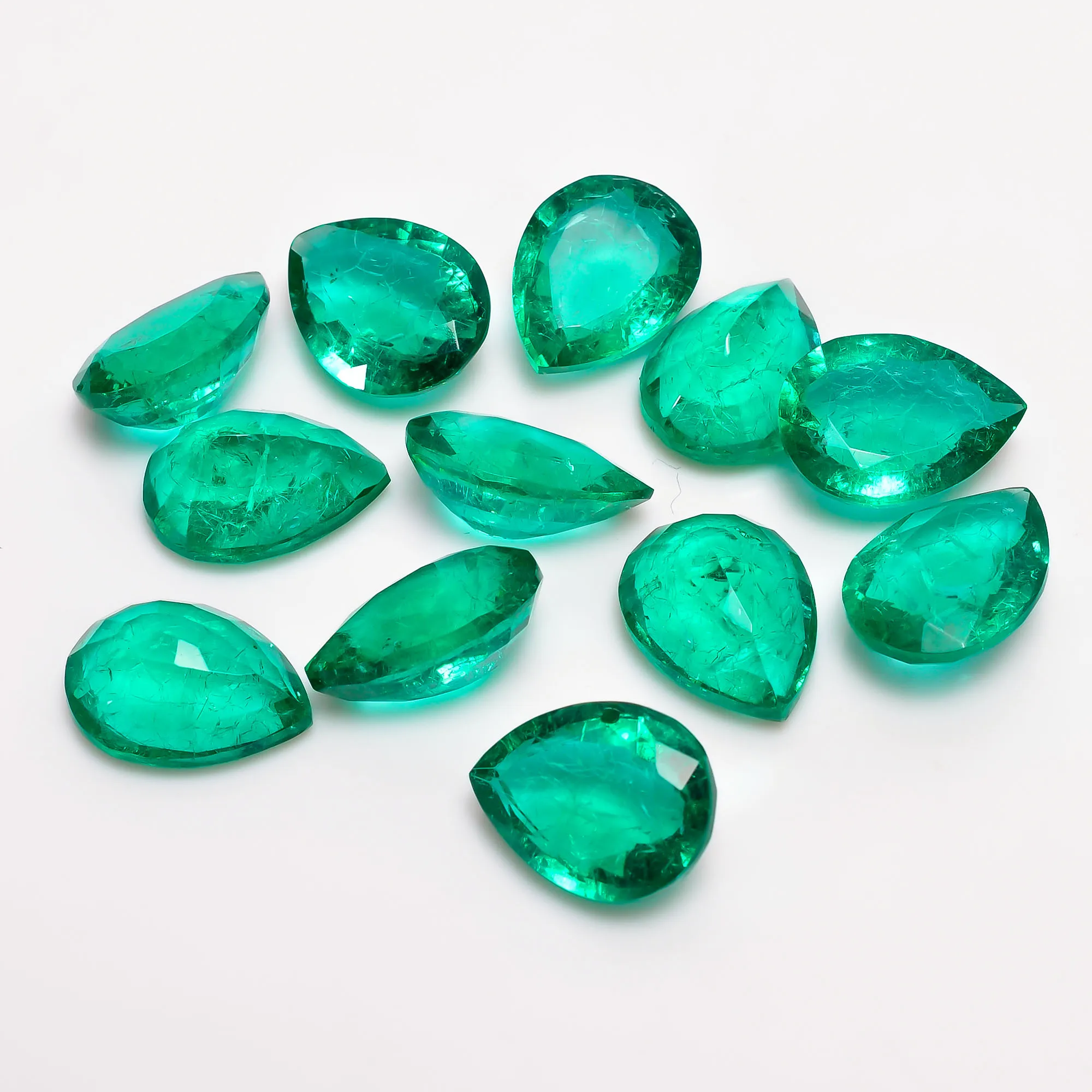Splendid Top Grade Quality Lab Created Emerald Pear Shape Cut Stone Loose Gemstone Emerald