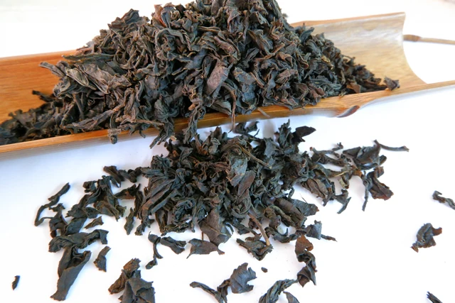 Мгновенный имбирь черный чай цена FOB во Вьетнаме помогает снизить кровяное давление продается по низкой цене урожай 2021