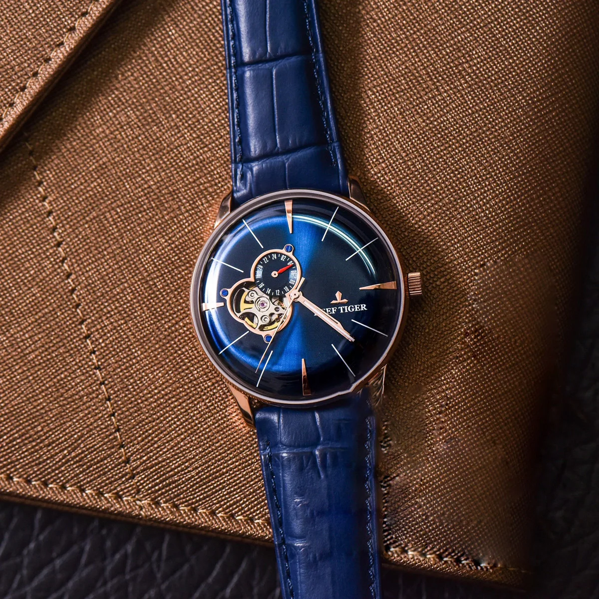 Reef Tiger Luxury Casual Watches for Men Genuine Leather Strap Rose Gold Tourbillon  Watch Convex Lens Watches RGA8239