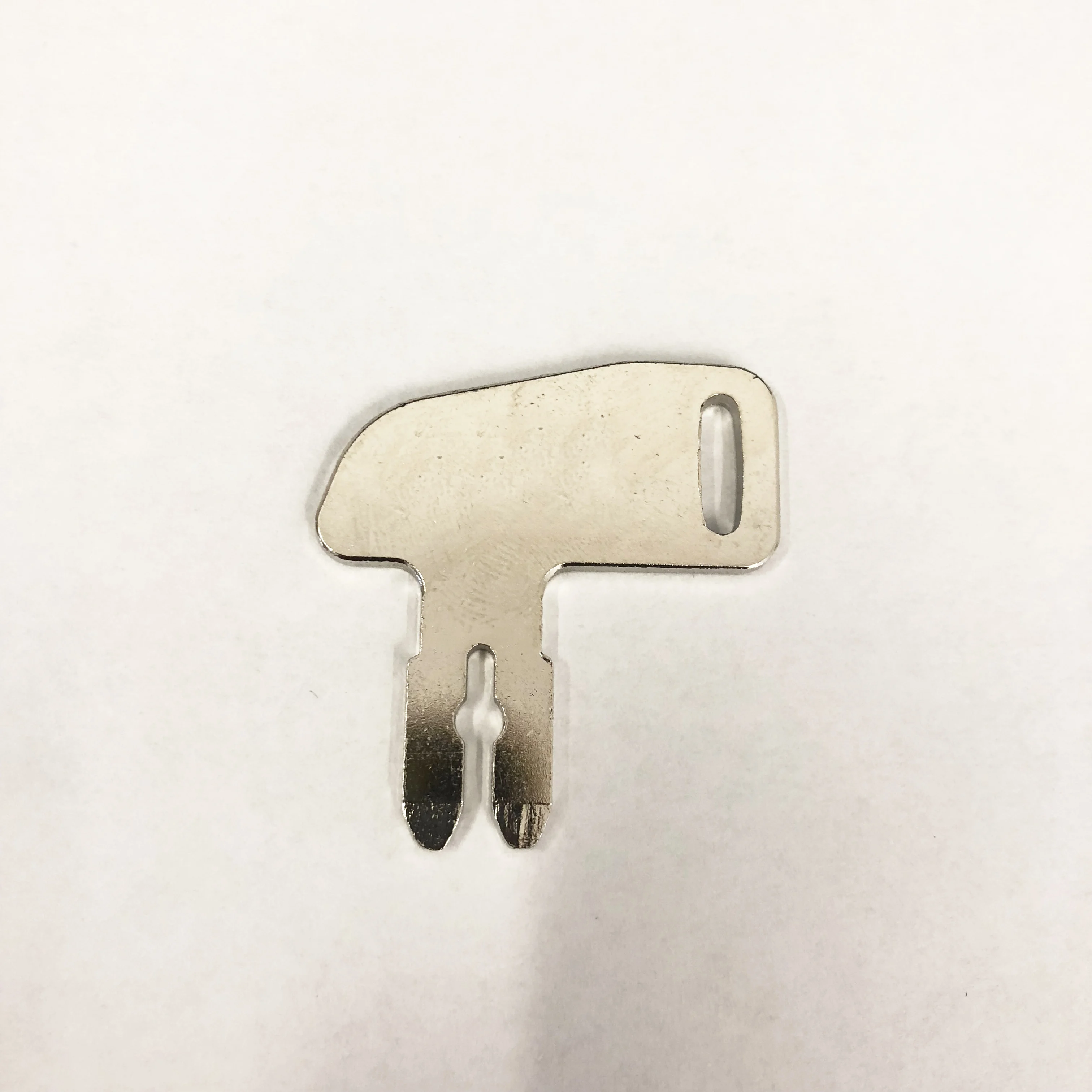 Komatsu K2C166 Battery Isolator Heavy Equipment Key