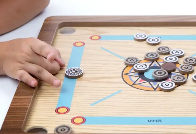 Сделано в Вьетнаме турнир carrom доска два игрока