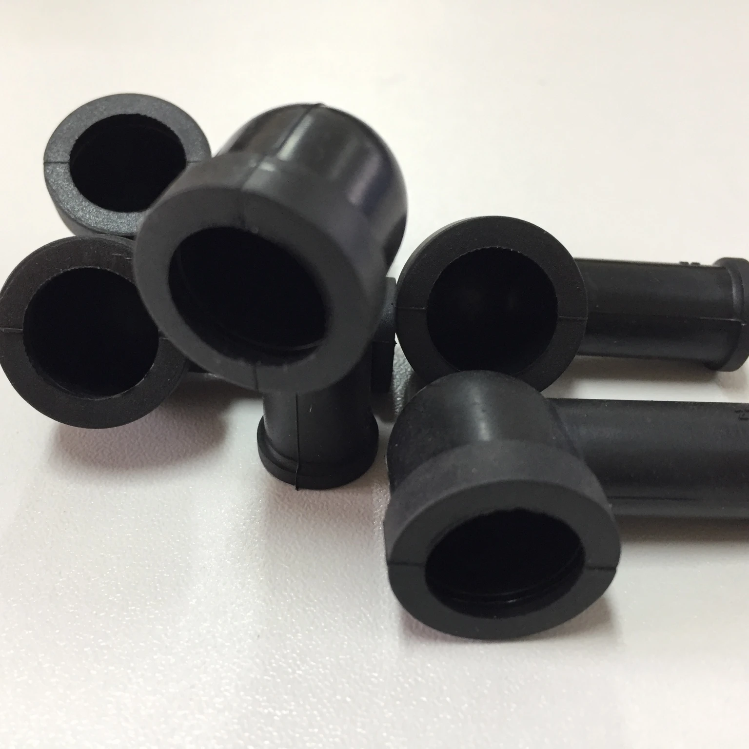 Резиновая прокладка резиновые запасные части резиновое крыло производство по запросу