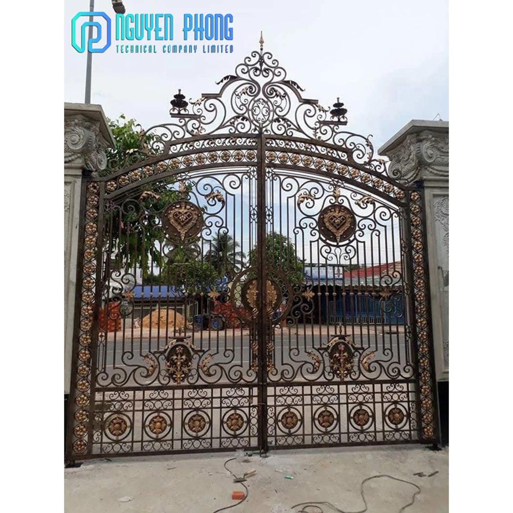 Wholesale Factory OEM Custom Ornaments Wrought Iron Main Gate Door