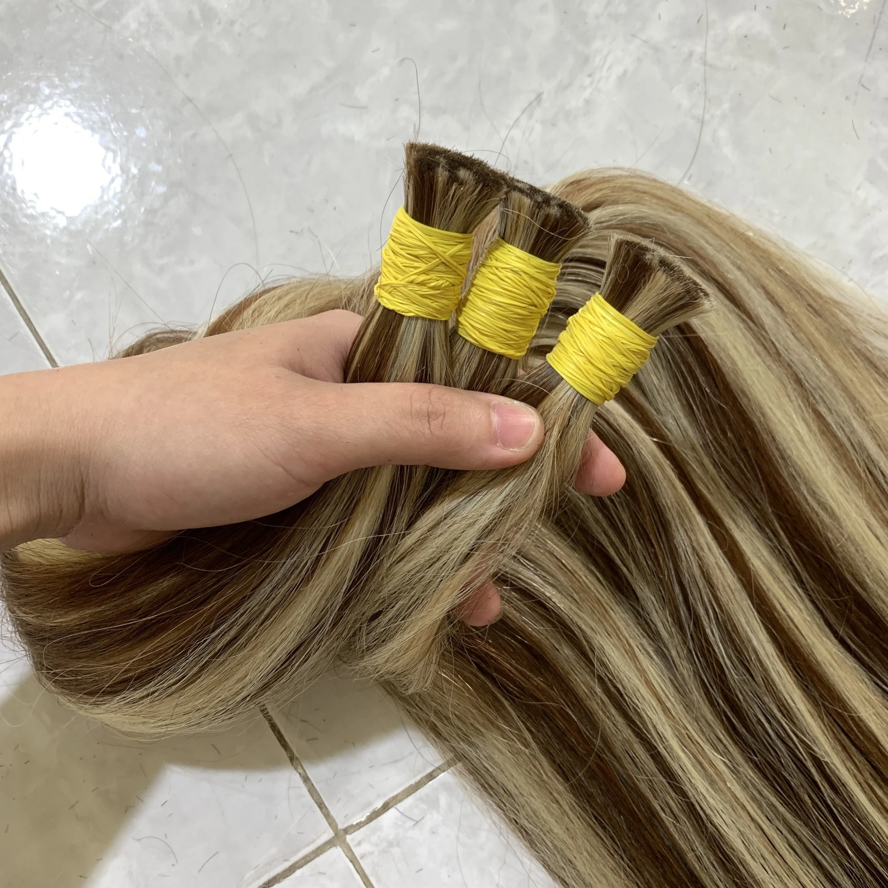  2021 Новая мода оптом прямые волосы уток волос 30 дюймов с кутикулой в одном направлении вьетнамские необработанные