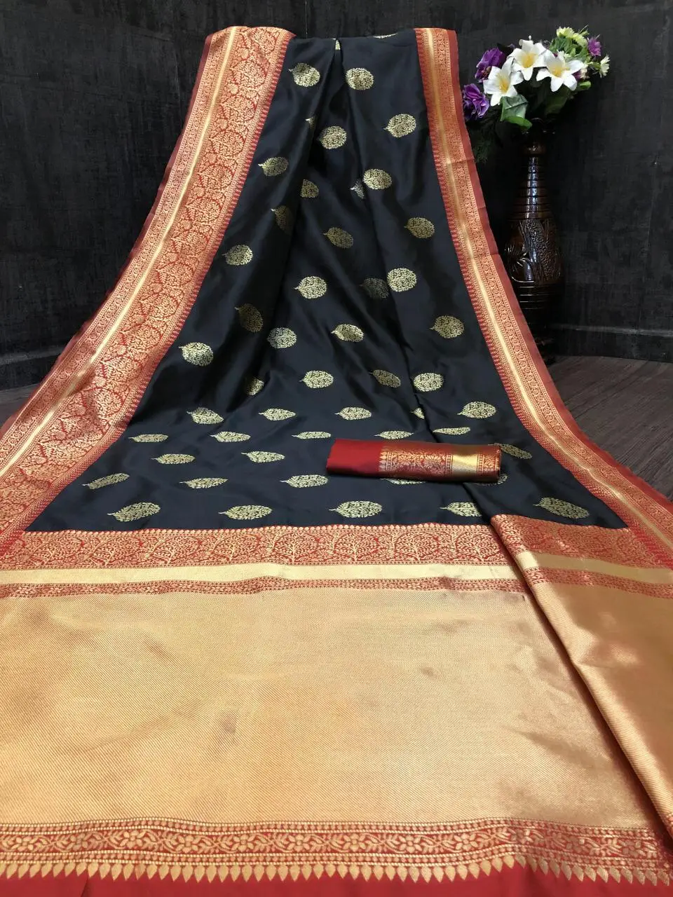 Серебристые Сари Banarasi черного цвета сари из чистого