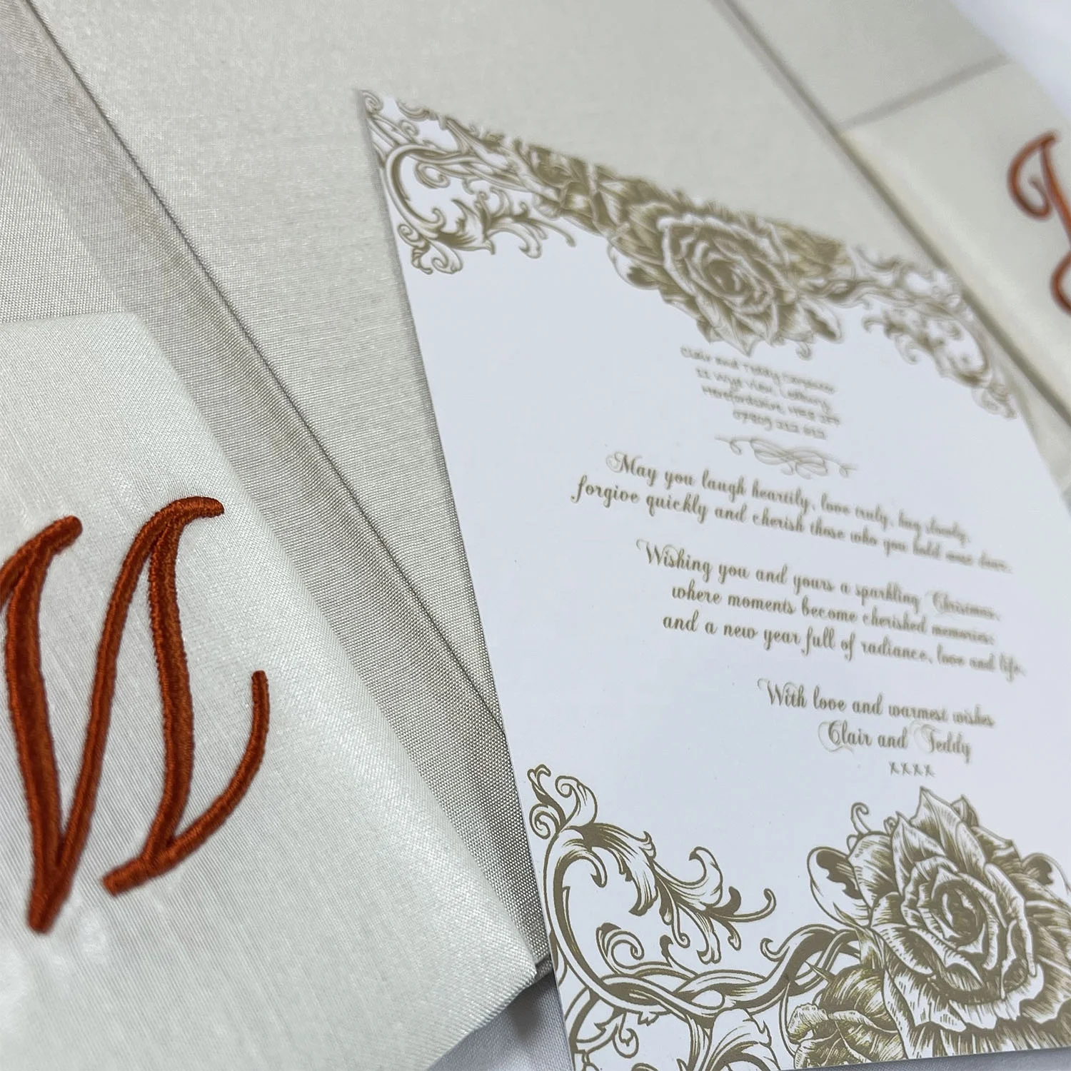 RHINESTONE CLASP EMBELLISHED LUXURY CUSTOM MADE SILK WEDDING CARD HARDCOVER INVITATION FOLIO