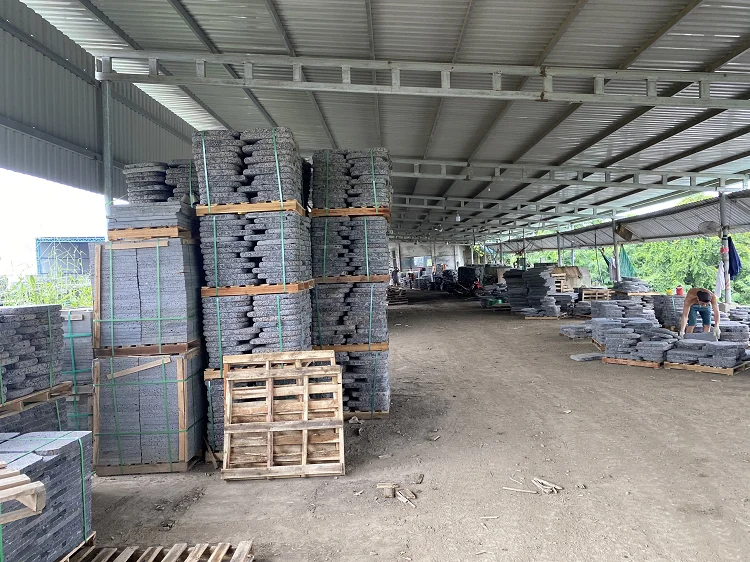 High Quality Small Slab ELA Stone Rustic Park Farmhouse Villa Hotel Tumbled  Basalt Stone from Vietnam