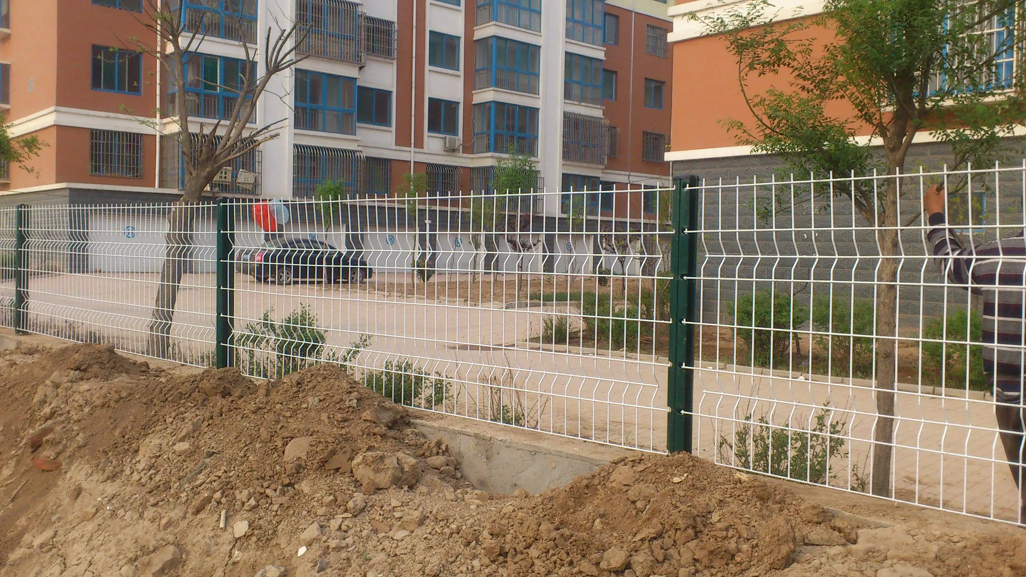 PVC Coated security fencing Housing Fencing HSE-C126 model finishing frame type metal packaging safe for export