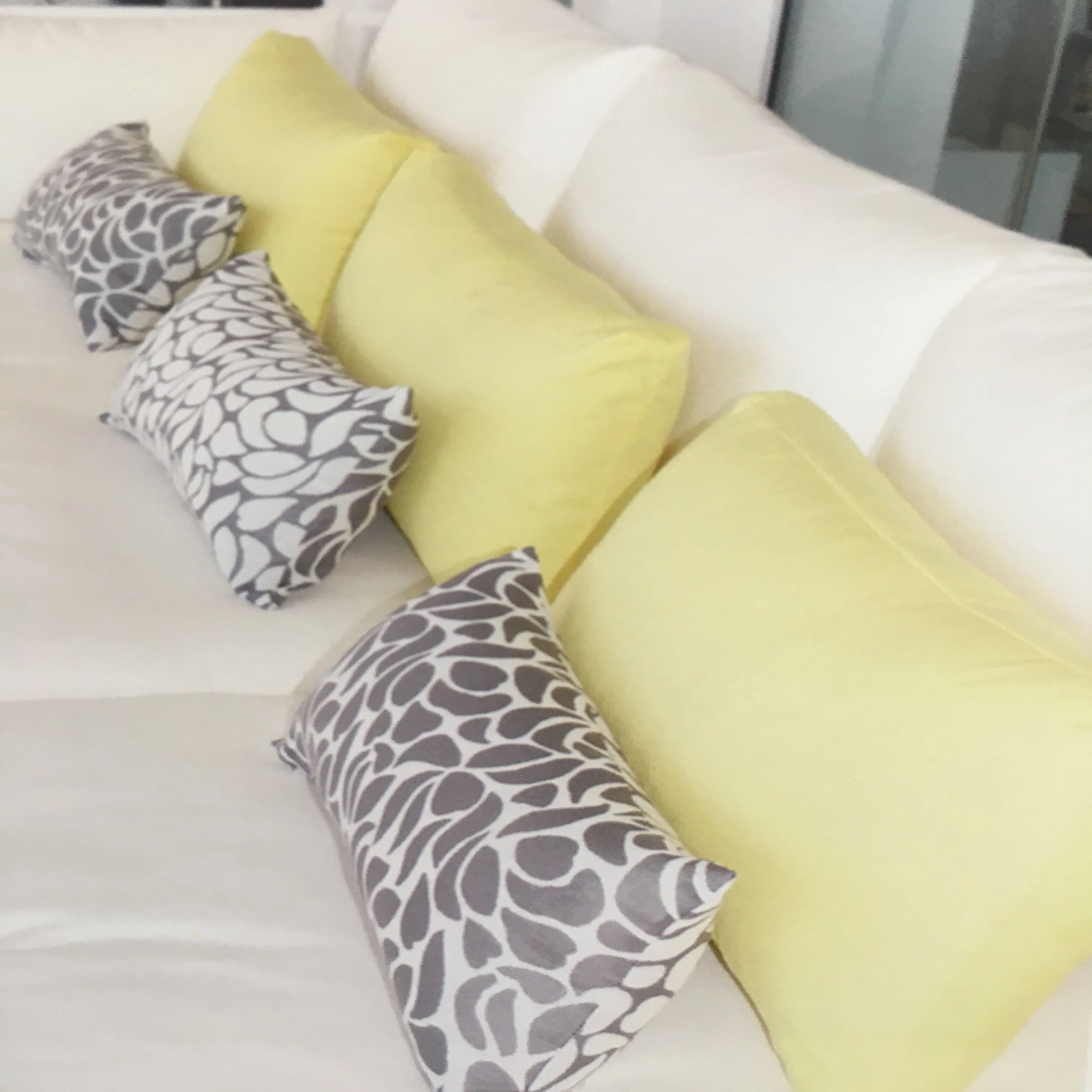 outdoor cushion Fabric 100 Solution Dyed Acrylic Plain Waterproof Beach Gsm Style  patterned  Tent Feature Weig Material Yarn