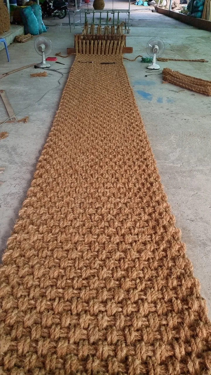 Wholesale 2021 Coconut coir mat from Vietnam coir mat for outdoor paving with factory price Custom size, thickness 100% natural