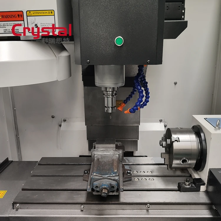 Фрезерный станок с ЧПУ с автоматическим сменным инструментом VMC7032