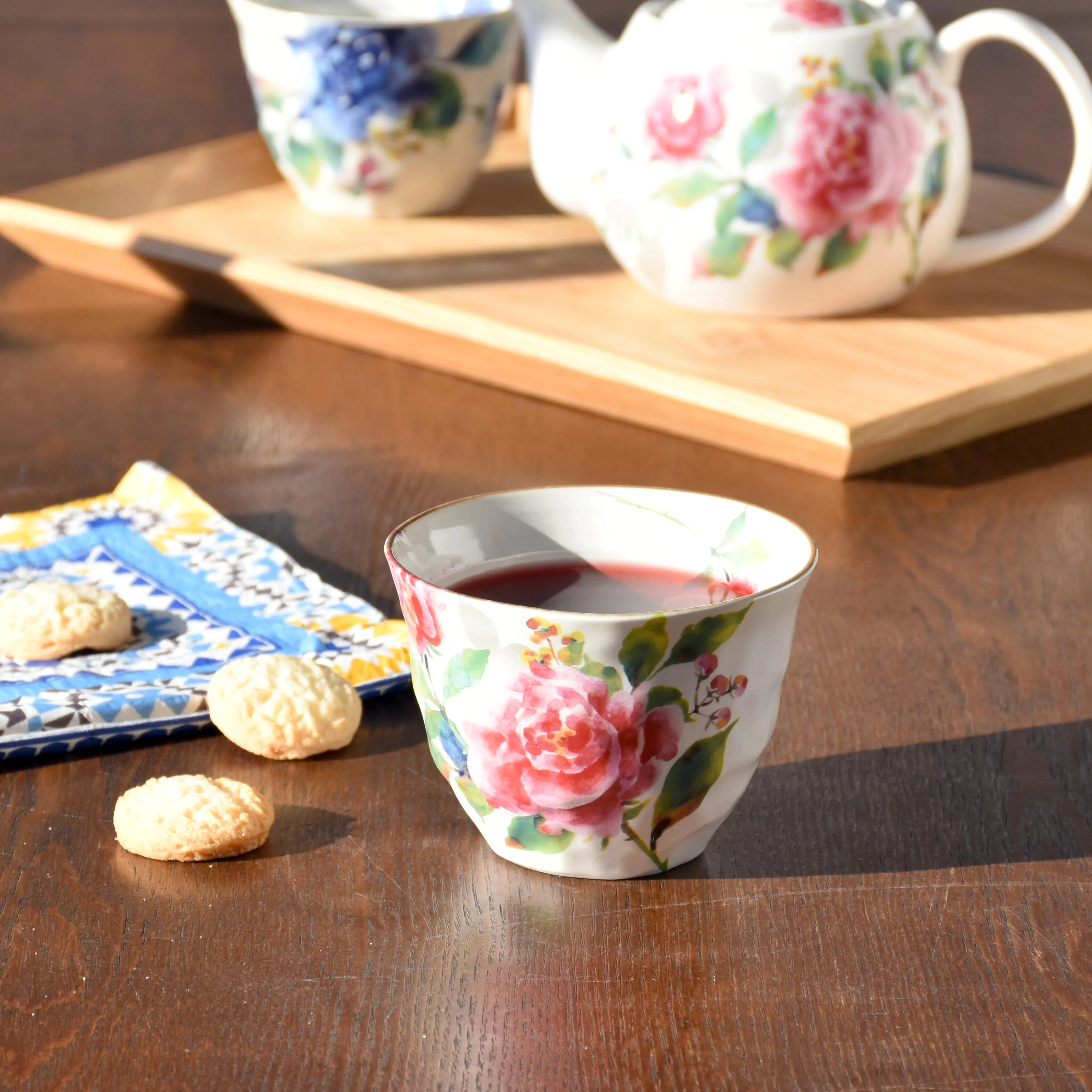 Fortune bloom rose flower brings love luxury ceramic tea cup sets
