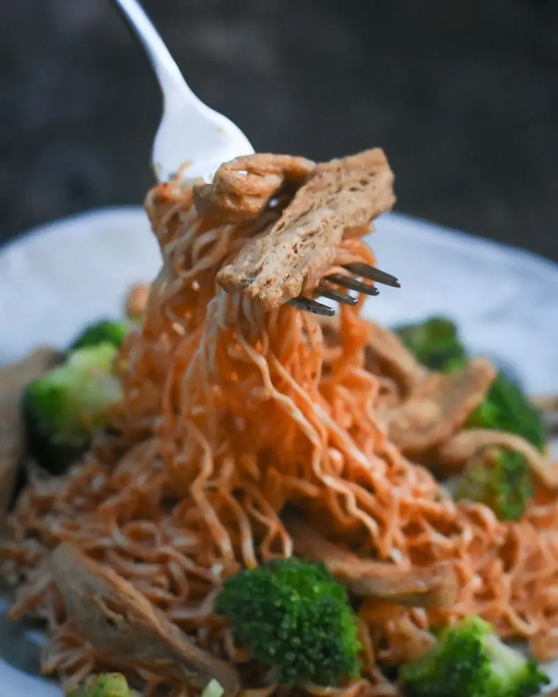 Grain Snack Soy Protein Crisps Tomyum Flavor From LIL SHEEP Thailand Vegan Snack High Quality Healthy Vegetable Snacks