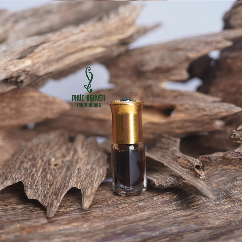 OEM ODM 3 ML Pure Essential Anti-Aging Agarwood Wood Oud Oil For Relaxation Anti-Odour - Medium