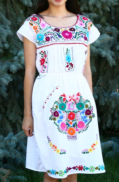 Floral Embroidery Tunic Top - Summer Fashion White embroidery Top -Vintage Style Mexican embroidery Dress - Boho Fashion