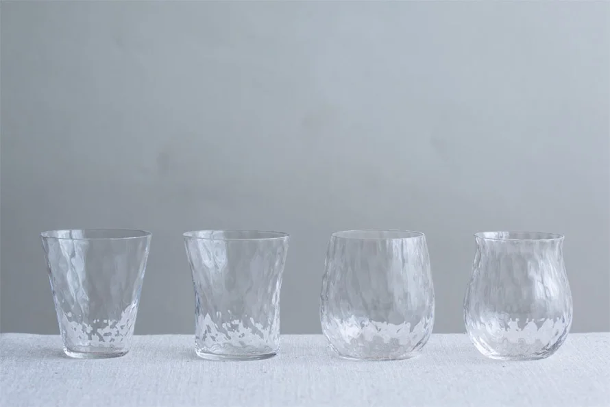 Wholesale Elegant Shaped Drinking Glasses Custom Logo Printed Clear Soda Beer Can 16oz Japan KOREAN Cartoon Laser Quantity Gift