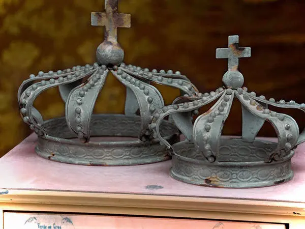 Metal Nickel Star Crown For Home Decor