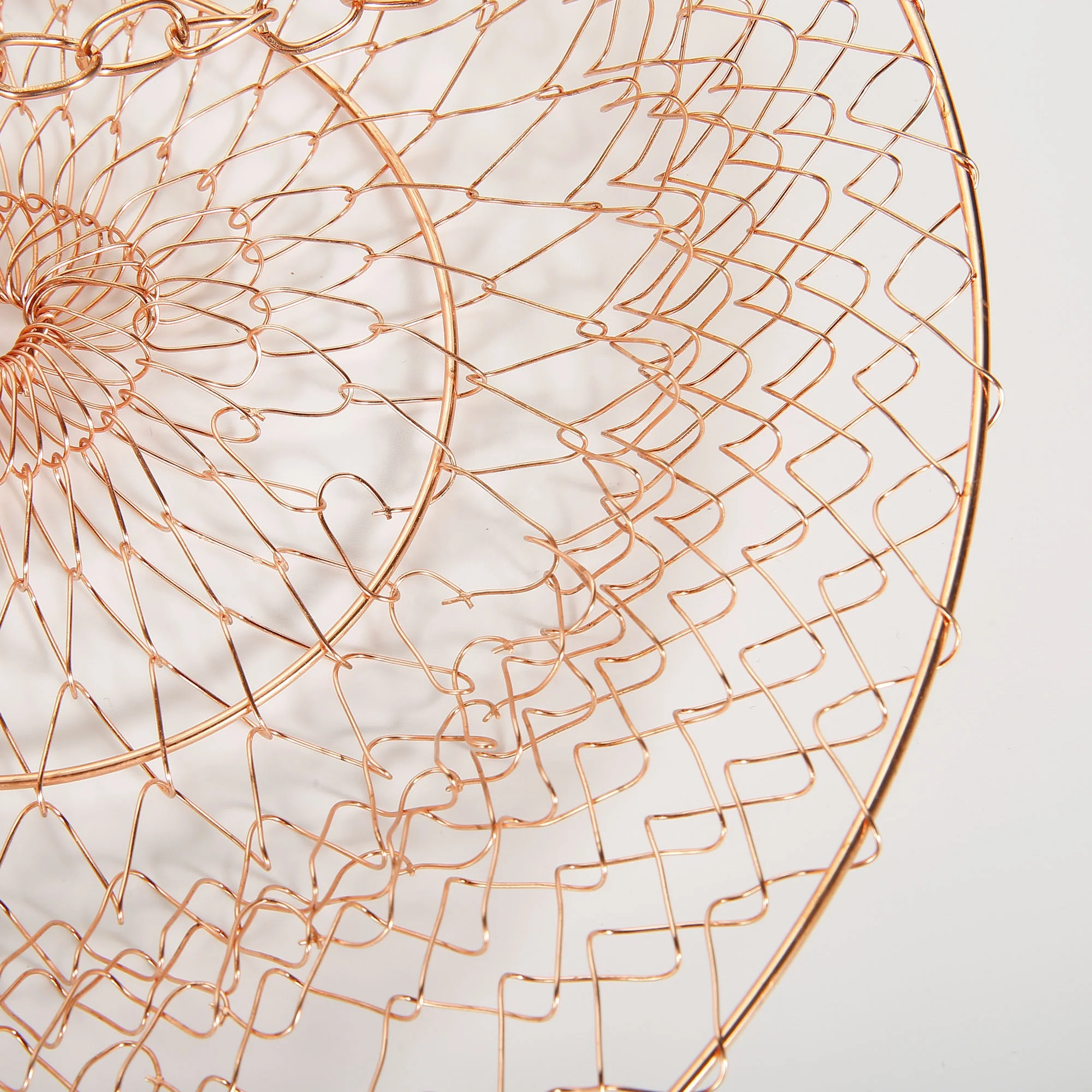 Превосходная Heavy Duty металлический 3 яруса кружевных подвесная корзина цепи для экономии пространства фруктов курица цветок, растение, свадебная брошь, картофельный лук