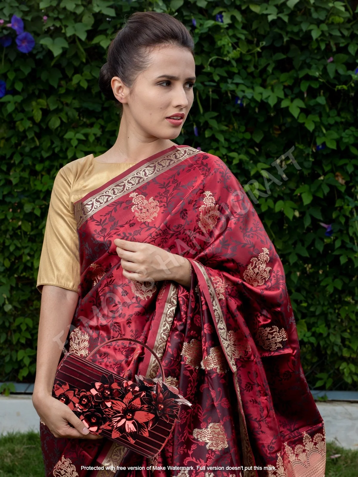 Wholesale High Quality maroon Handcrafted brass wire clutch  Designer Luxury Handbag at Best Price