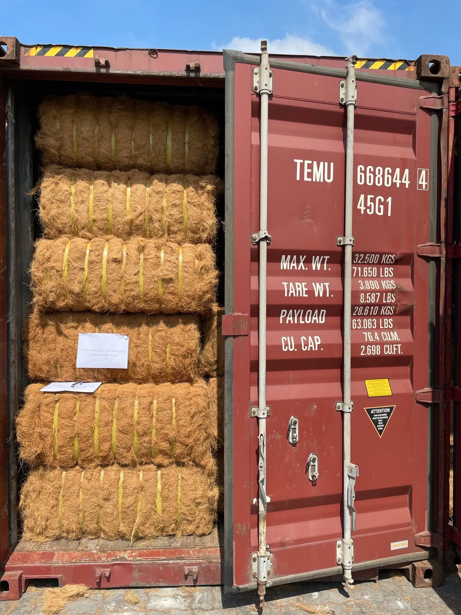 Best Selling Coconut Fiber 100% Natural Coconut Fiber for mattress production Premium quality Brownish yellow made in Viet Nam