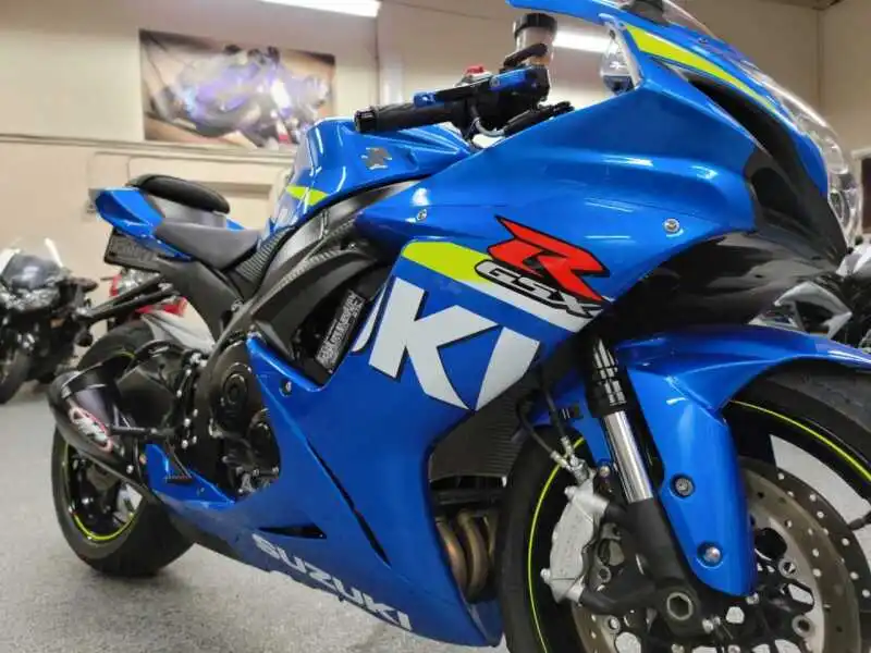 2015-suzuki-gsx-r600 (7).jpg