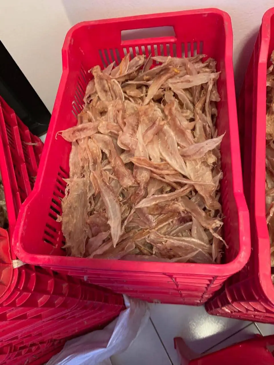 Vietnam Dried Fish Maw / Dry Swim Fish Air Bladder From Pangasius For Exporting to China