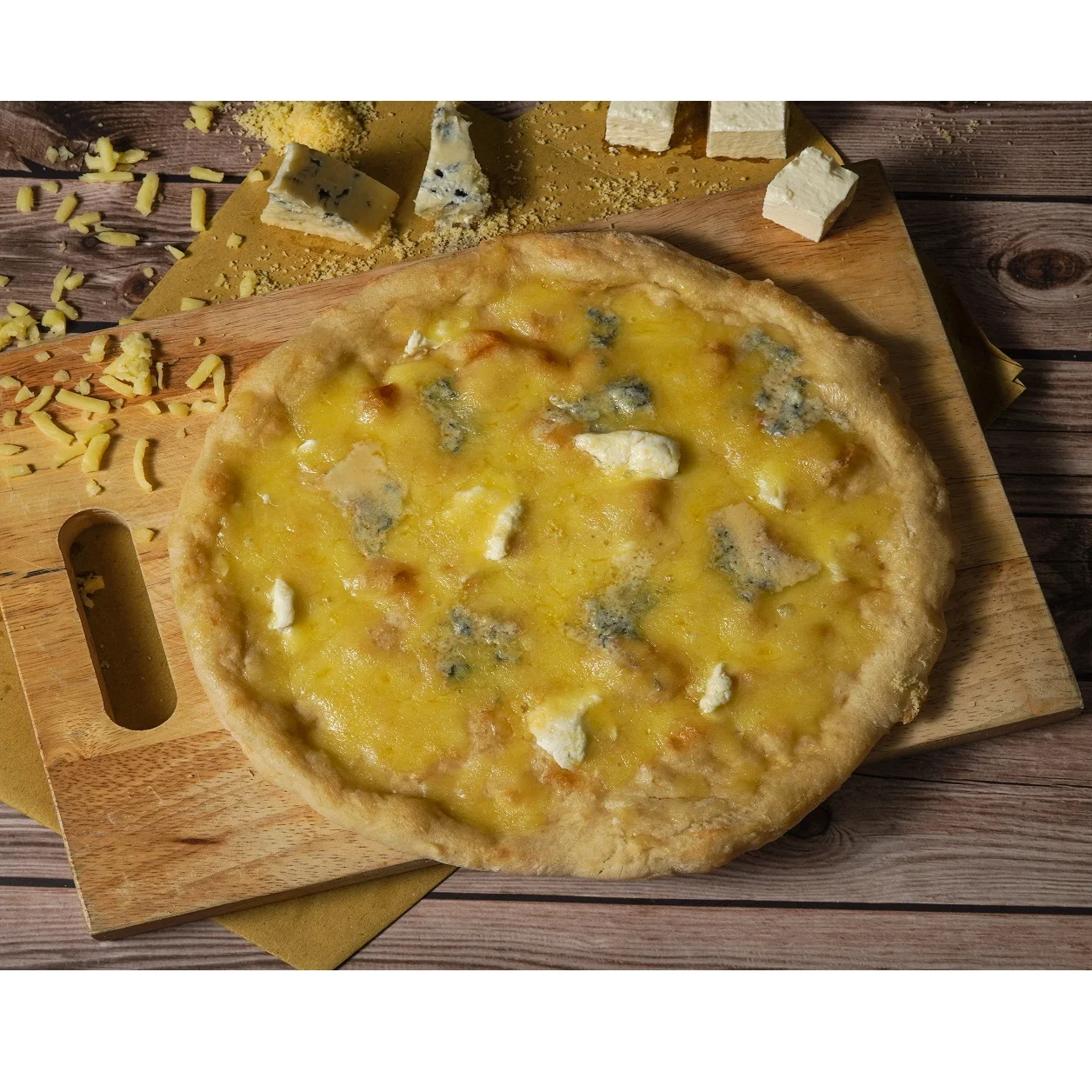 12 months Shell Life Fluffy and Chewy Creamy Baked Normal Individual vacuum bag Frozen Quattro Formagio Pizza 9'