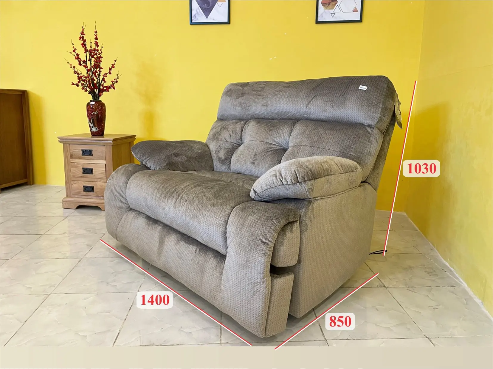 Sofa bed upholstered in velvet fabric with compact assembly design (electrical condition)